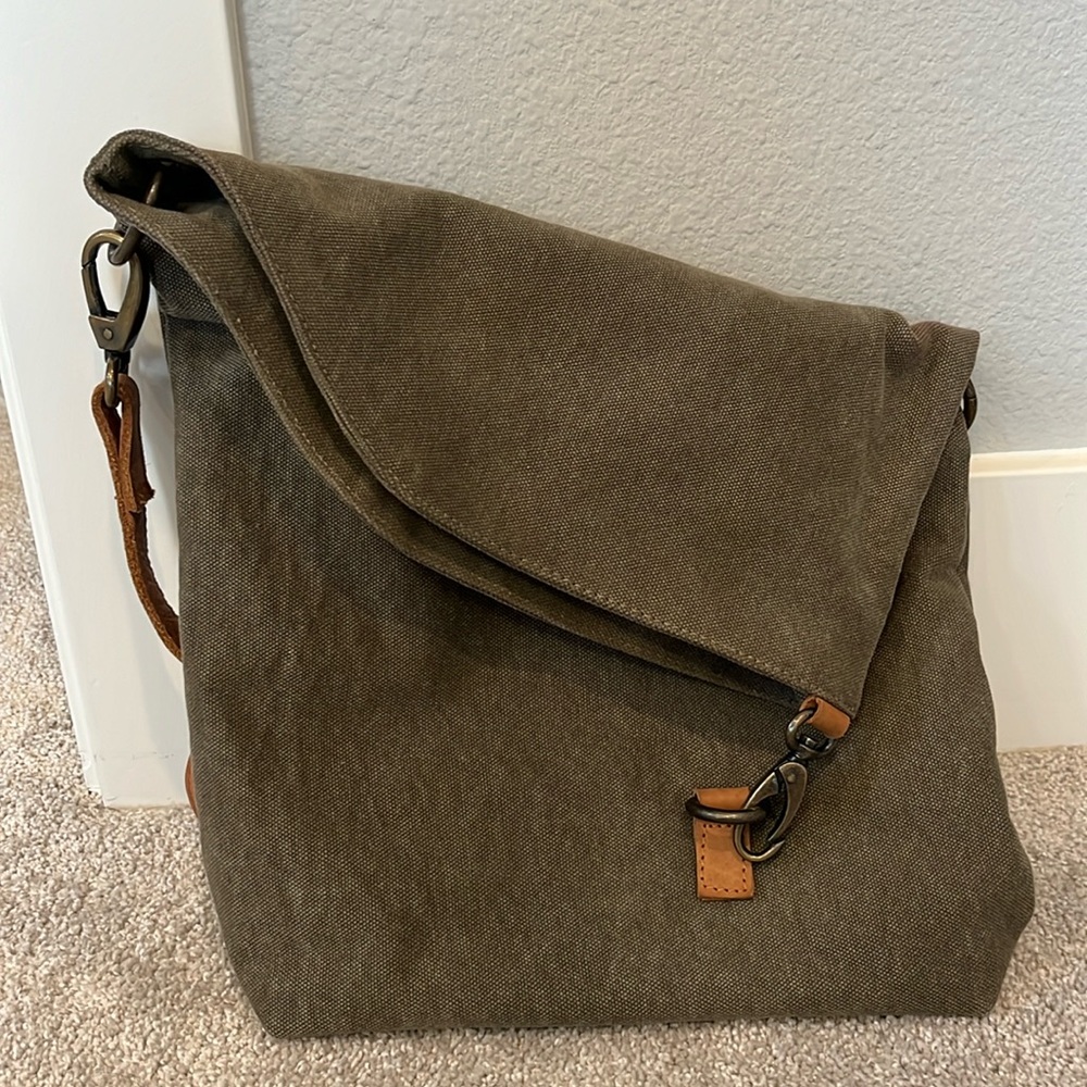 Vintage Addiction crossbody purse